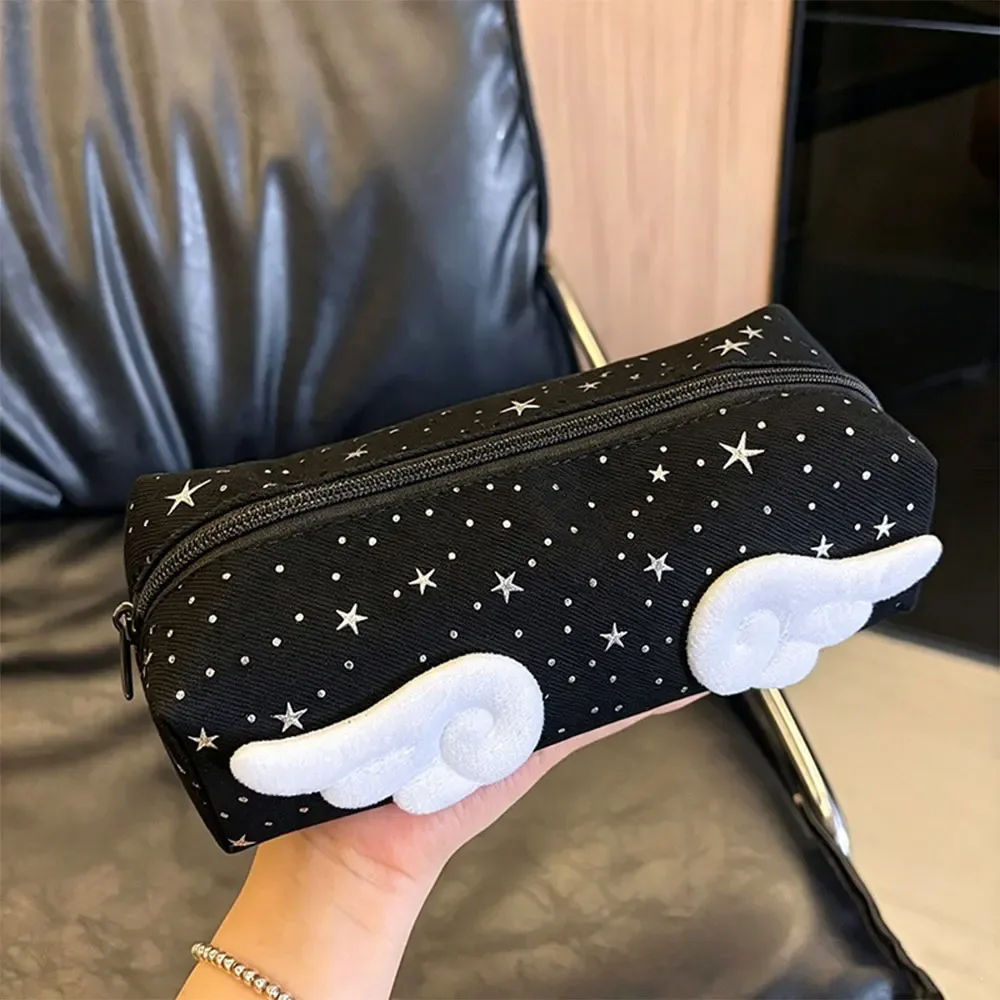 grande trousse de toilette en peluche 3d avec décor ange, pochette de maquillage portable avec sangle de transport, organiseur de voyage pour filles