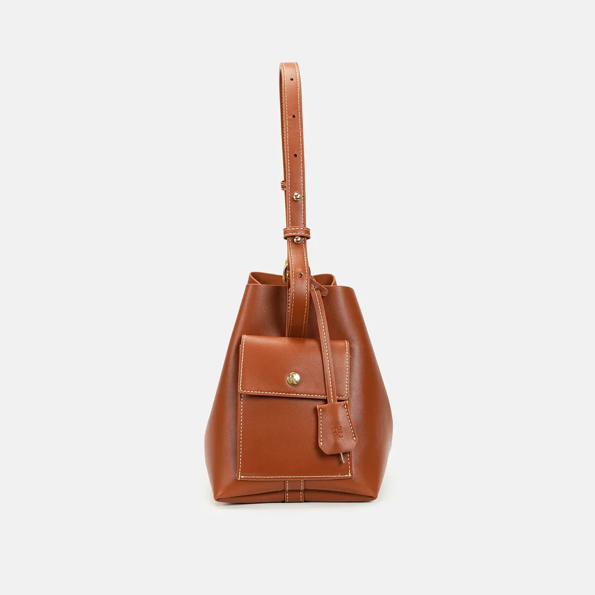 sac à bandoulière hobo en cuir premium ch avec accent de verrouillage, sangle réglable et poches latérales pour les trajets quotidiens et les voyages