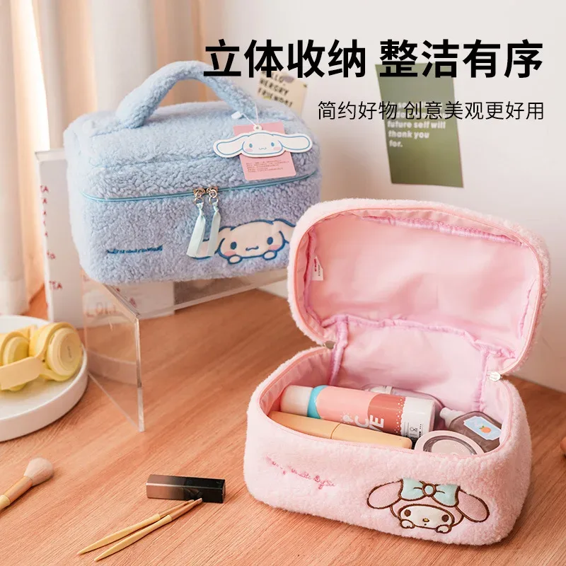 sac de maquillage en peluche sanrio, trousse à cosmétiques hello kitty, étui à crayons transparent, trousse de toilette de voyage brodée imperméable, pochette de maquillage portable