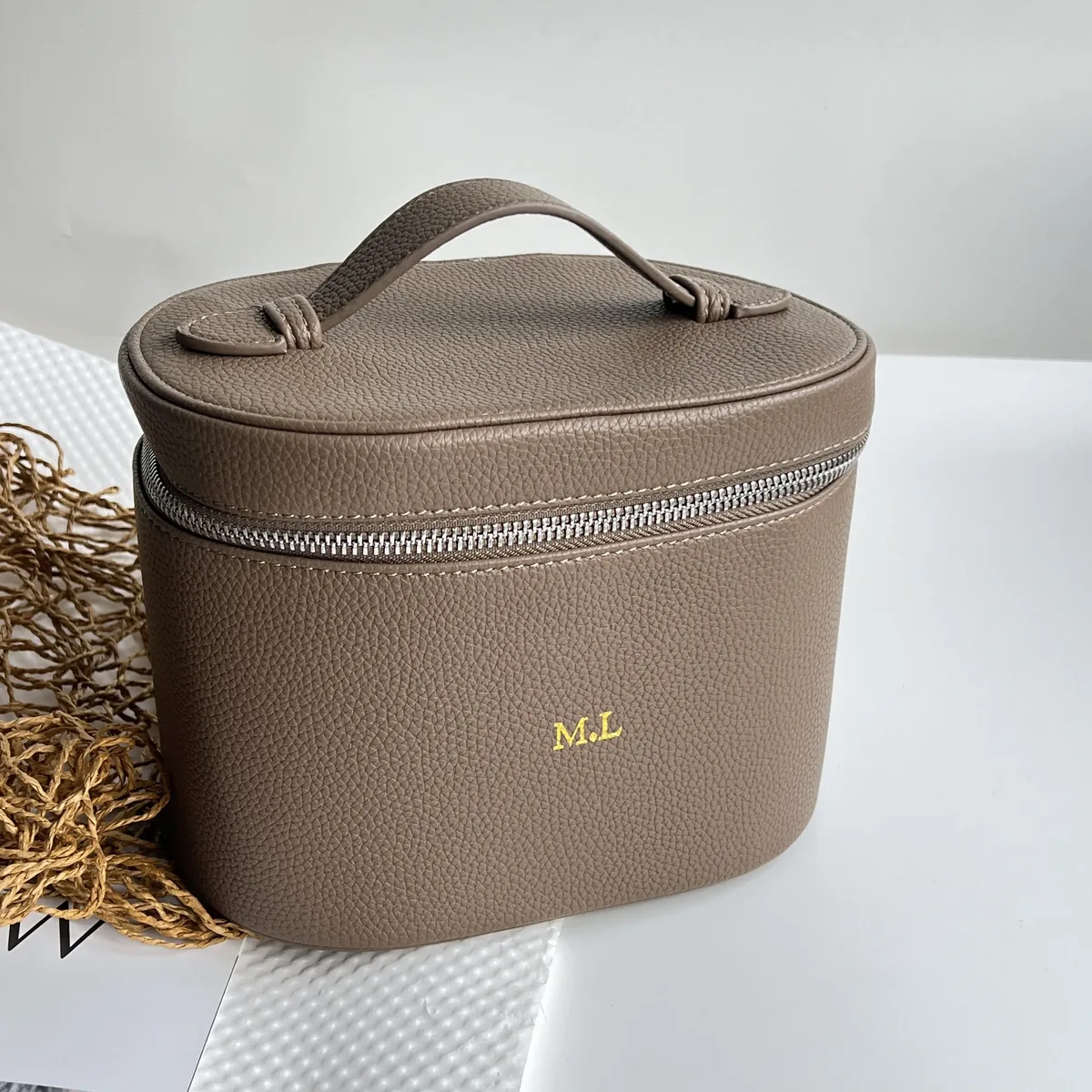 sac de rangement de voyage portable avec nom personnalisable, sac à cosmétiques amovible avec compartiment de lavage séparé en cuir de galets