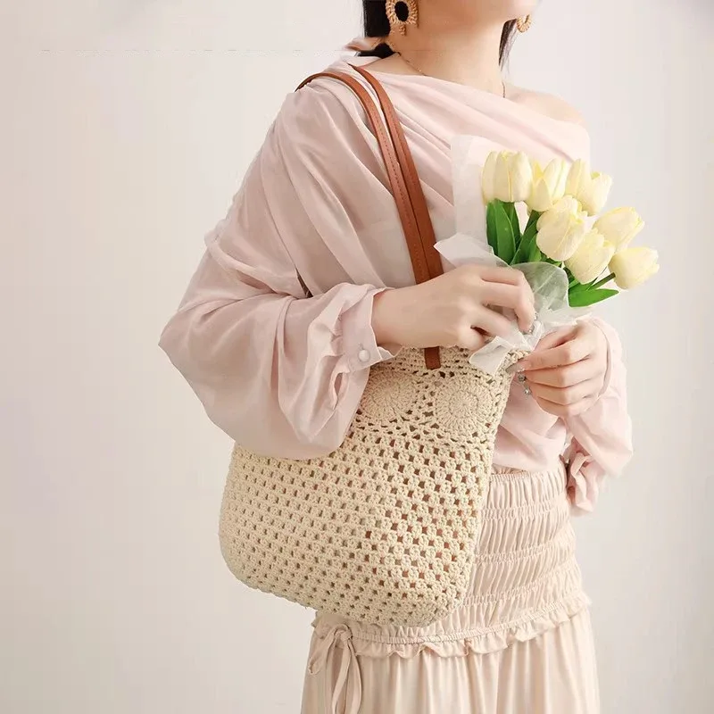 sac fourre-tout en coton au crochet pour femme, sac à bandoulière ajouré tricoté, sac à main tissé décontracté d'été pour la plage avec poignée en cuir pu
