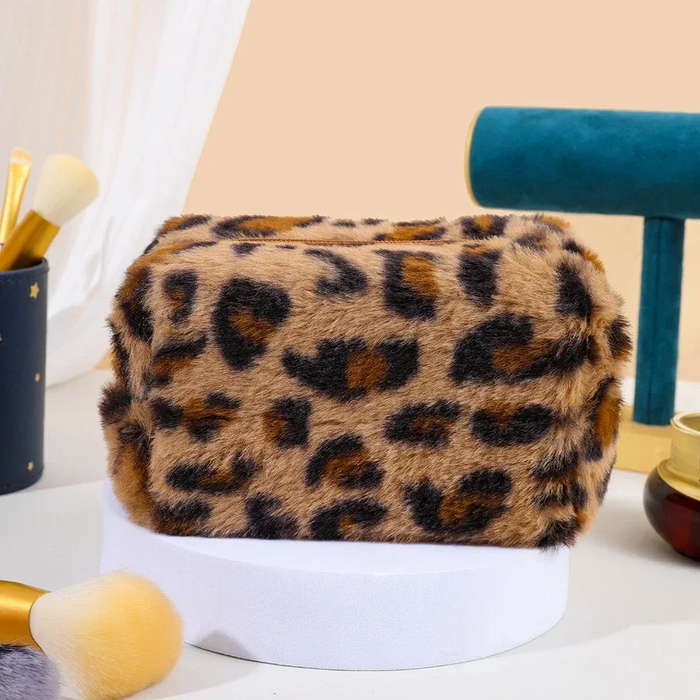 sacs de maquillage en peluche léopard pour femmes, sac à cosmétiques de voyage souple, étui de rangement pour dames et filles, étui de maquillage, sacs à main nécessaires