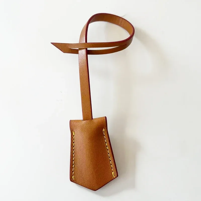 lettres personnalisées, nouvelle étiquette de bagage en cuir tanné végétal, breloque de sac en cuir véritable, cadeau décoratif, étiquette volante en cuir végétal