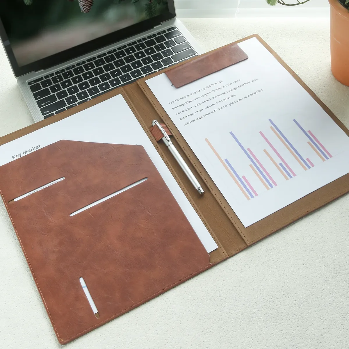 porte-documents a4 personnalisé avec gravure, en cuir végétalien rétro, avec porte-stylo et presse-papiers magnétique