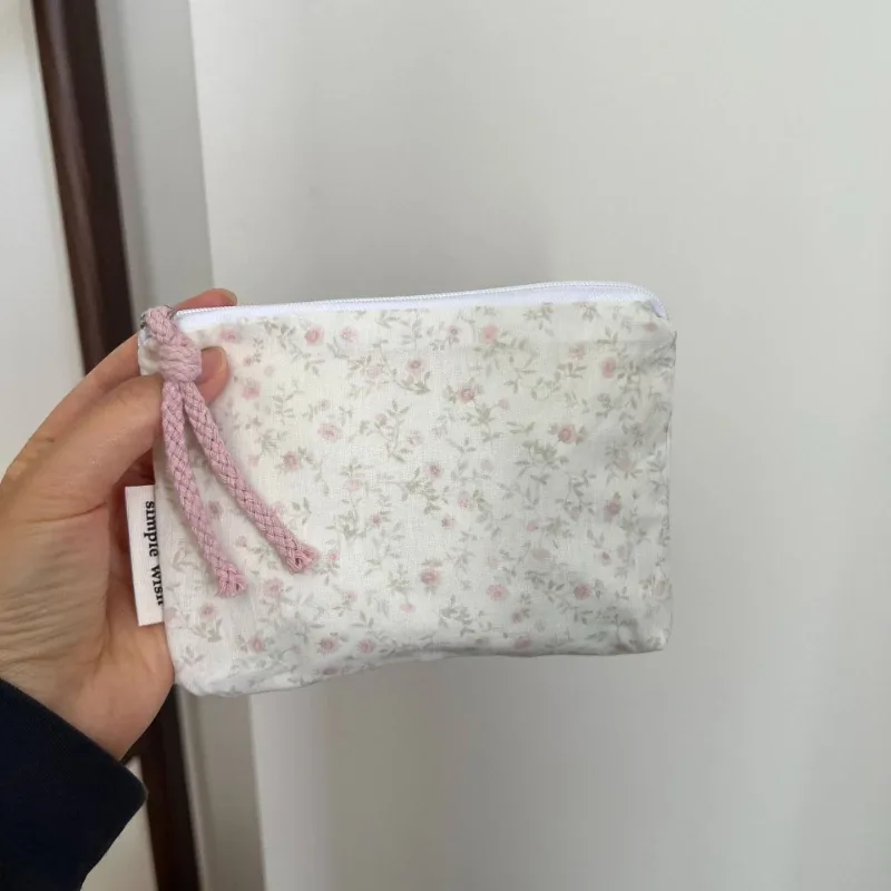 nouvelle pochette de maquillage tendance pour rouge à lèvres et serviettes hygiéniques, mini trousse de rangement cosmétique, sacs de voyage organisateurs pour femmes, petite pochette de rangement