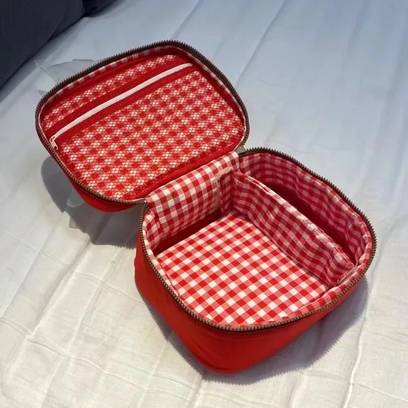Sac de maquillage à motif de pomme de dessin animé pour femmes, pochette de rangement de voyage, pochette de rangement pour cosmétiques et articles de toilette, sac à main pour femmes, cadeau de noël