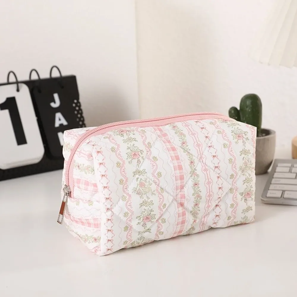 trousse de maquillage durable en coton doux, imprimé floral matelassé, grande capacité, pochette cosmétique, trousse de toilette pour soins de la peau et essentiels de beauté