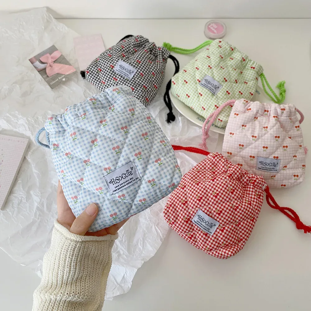 1 pièce Trousse de maquillage et de toilette portable de voyage à cordon de serrage, motif cerises mignonnes