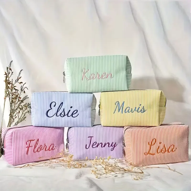 【nom personnalisé】trousse de toilette de voyage rayée, trousse à maquillage zippée - broderie de nom personnalisée, sac de rangement cosmétique portable en polyester, adapté pour les voyages, l'école, le dortoir ou la maison, un indispensable pour le dortoir | design amusant | fermeture éclair durable, trousse de toilette de voyage