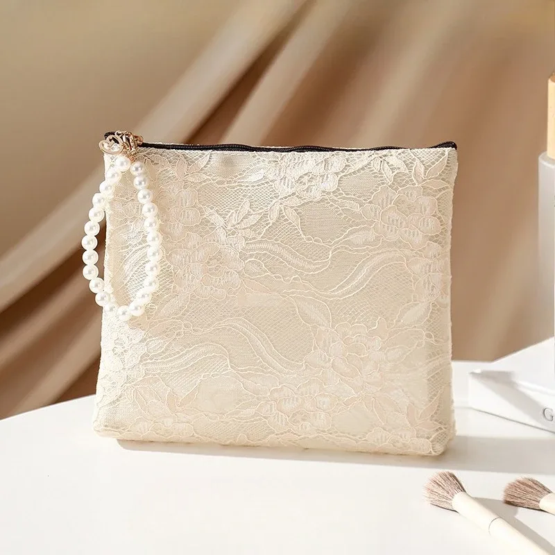 petite trousse de maquillage en dentelle à fleurs avec chaîne de perles, pochette à cosmétiques pour femmes, organisateur de voyage, sac à main portable pour clés de téléphone, porte-monnaie