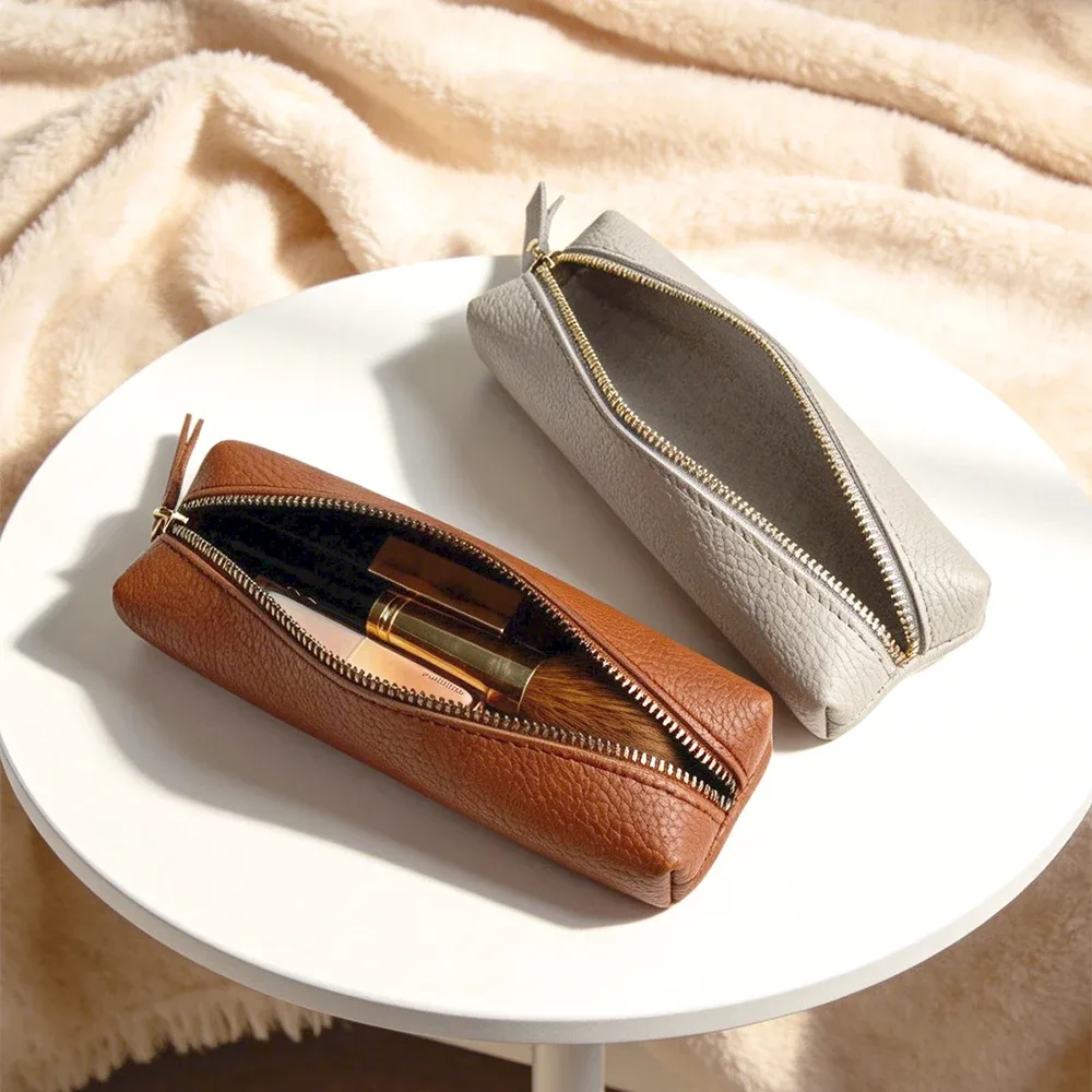 trousse de toilette de voyage de luxe en cuir pu avec gravure personnalisée, petite trousse de maquillage tendance à fermeture éclair, pochette à stylos professionnelle, sacs de rangement polyvalents