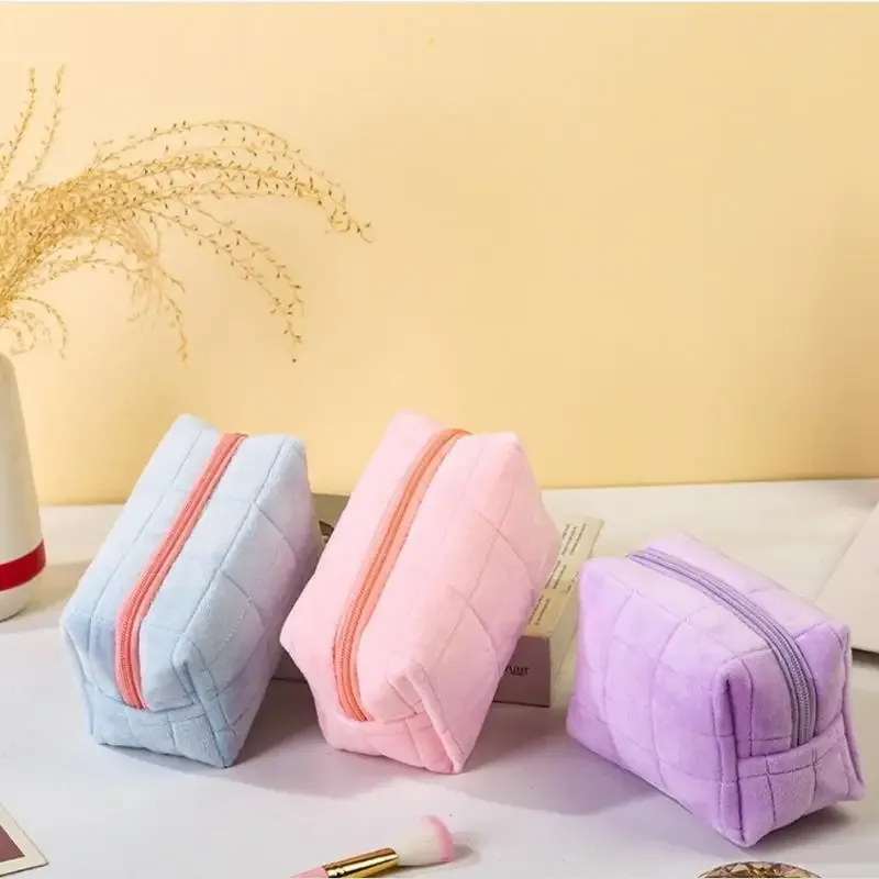 trousse de maquillage en peluche pour femmes, grand sac à cosmétiques doux à fermeture éclair, trousse de toilette de voyage, pochette de lavage, sac organisateur de voyage