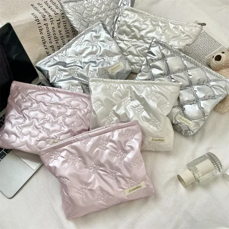 Arc coeur argent pochette cosmétique sac à main sac de maquillage Portable femmes articles de toilette soins de la peau sac de rangement organisateur pochette étui pour fille