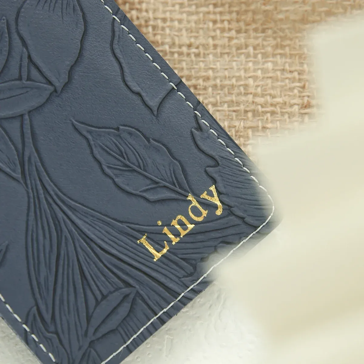 1 étiquette de bagage personnalisée avec nom gravé pour valises, motifs floraux, en cuir végétalien, avec carte nominative confidentielle